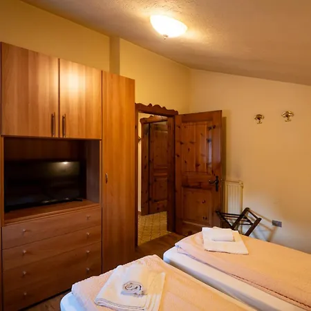 아파트호텔 L'arcobi 3*